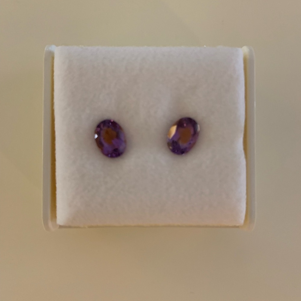 Loose Amethyst stones